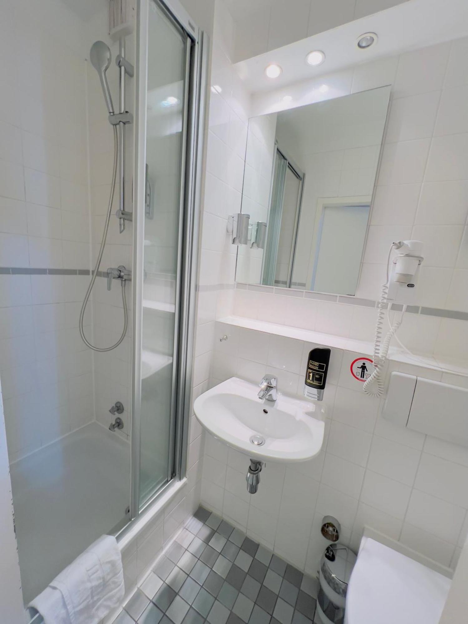 Comfort Single Room
