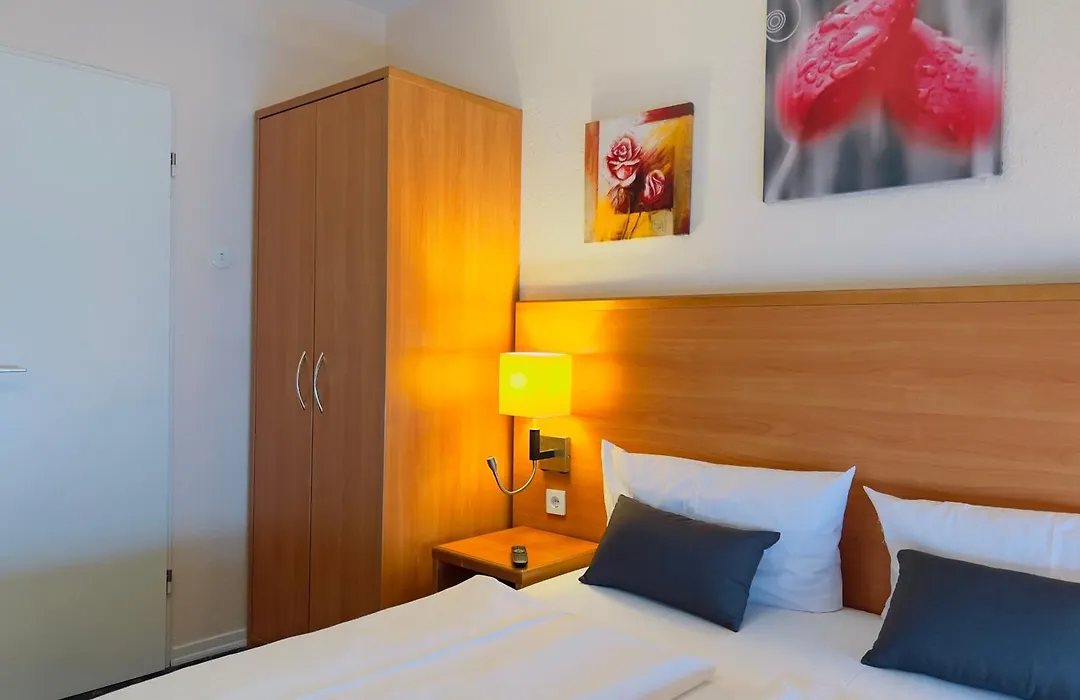 Elbbruecken Hotel-1