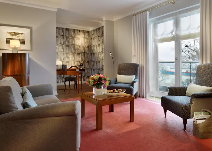 Louis C Jacob, Hamburg, Autograph Collection Hotel
